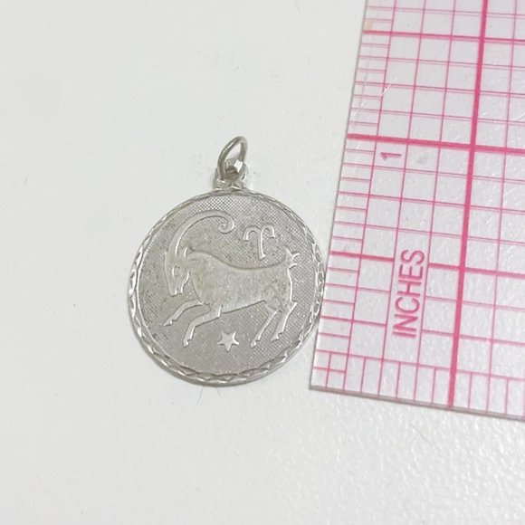 Sterling Silver Aries Amulet Horscope star sign charm necklace - Picture 2 of 4